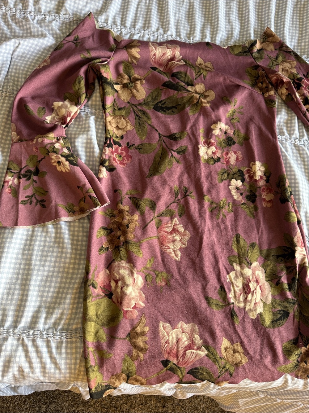 Charlotte Russe Rose Mauve Floral Off-Shoulder Long Sleeve Dress